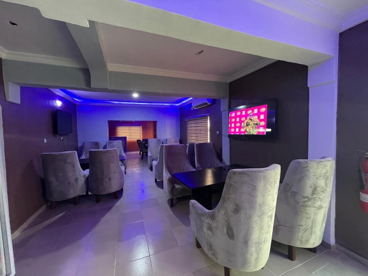 Alluring View Hotel - Allen Avenue ラゴス エクステリア 写真