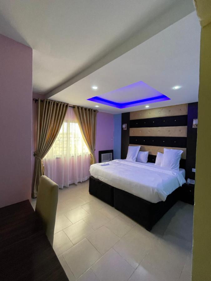 Alluring View Hotel - Allen Avenue ラゴス エクステリア 写真